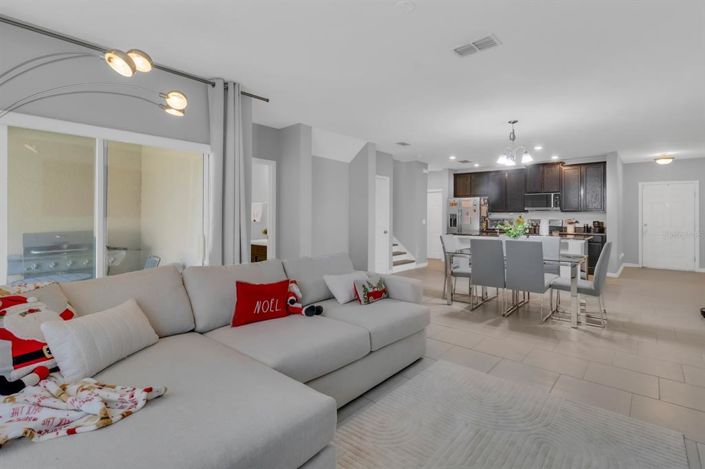 Image No.9-4 Bed Townhouse for sale