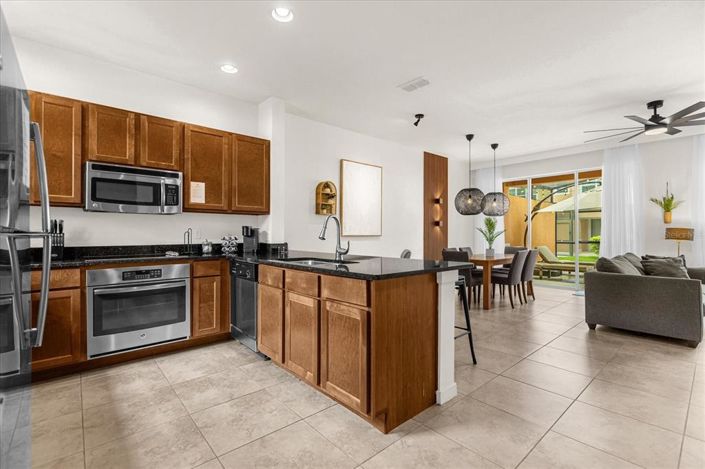 Image No.4-2 Bed Townhouse for sale