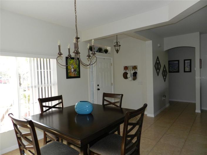 Image No.15-4 Bed House for sale