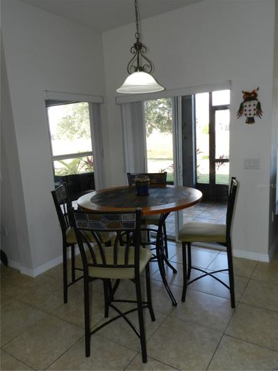 Image No.19-4 Bed House for sale