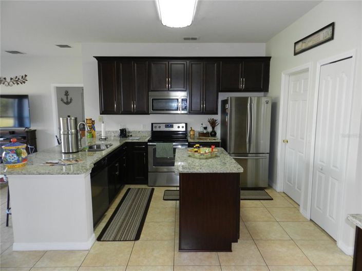 Image No.23-4 Bed House for sale