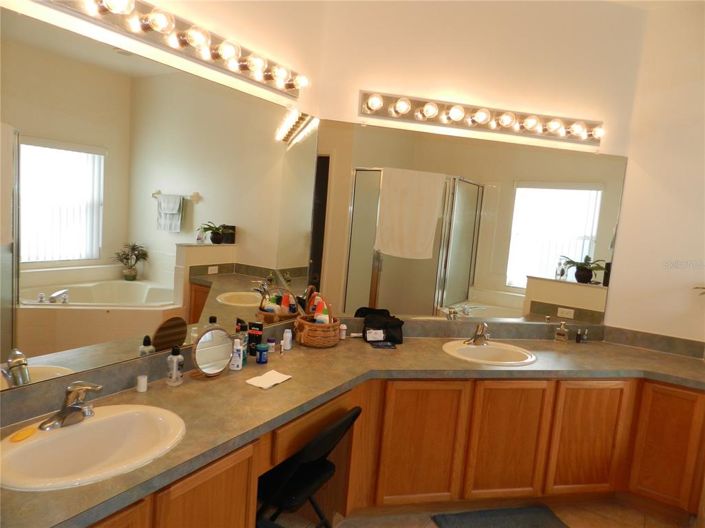 Image No.46-4 Bed House for sale