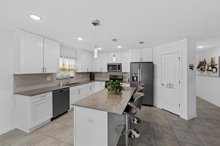 Image No.4-4 Bed House for sale