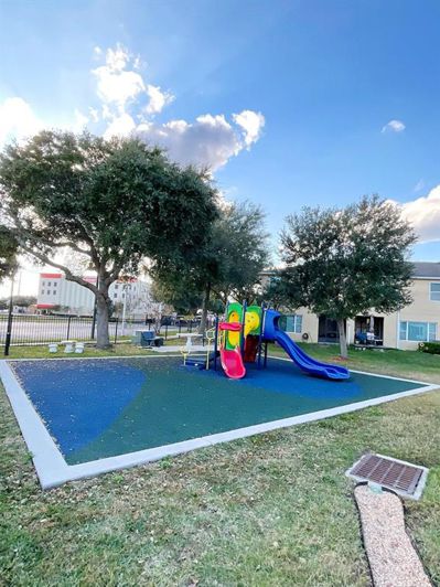 Image No.41-3 Bed Townhouse for sale