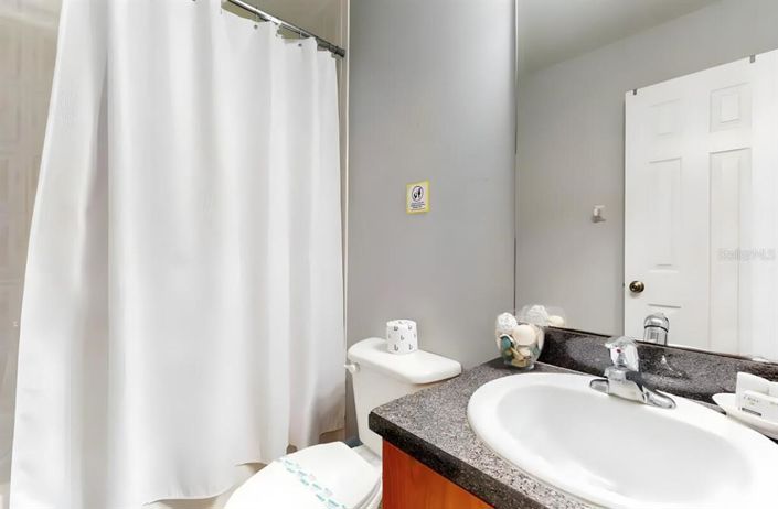 Image No.17-5 Bed House for sale