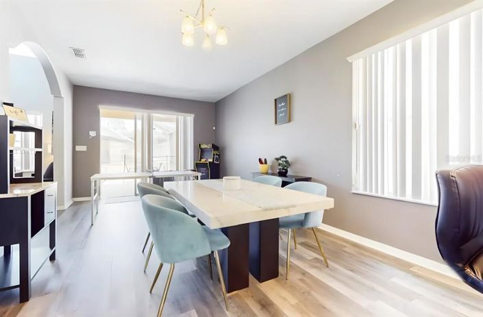 Image No.5-5 Bed House for sale