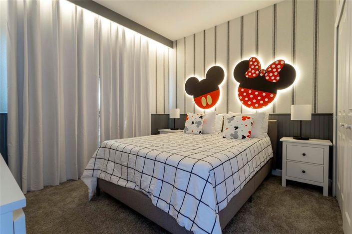 Image No.18-5 Bed Townhouse for sale