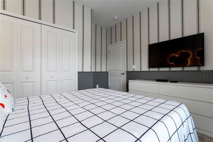 Image No.19-5 Bed Townhouse for sale