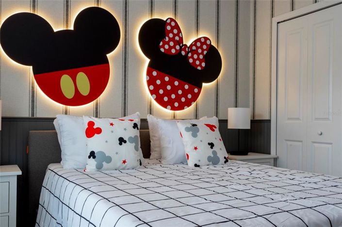 Image No.21-5 Bed Townhouse for sale