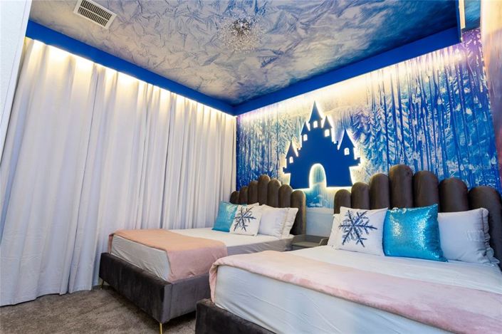 Image No.31-5 Bed Townhouse for sale