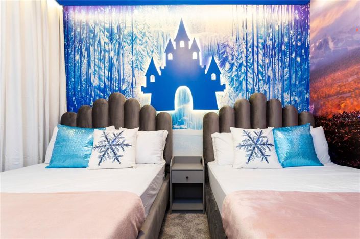 Image No.32-5 Bed Townhouse for sale