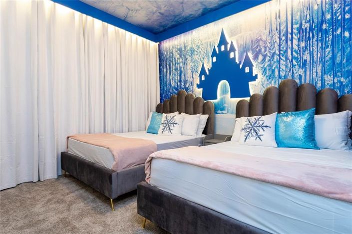 Image No.33-5 Bed Townhouse for sale