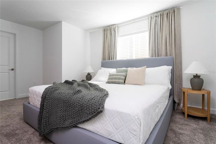 Image No.42-5 Bed Townhouse for sale