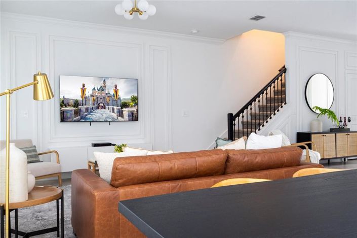 Image No.8-5 Bed Townhouse for sale