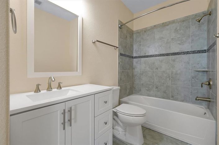 Image No.38-5 Bed House for sale