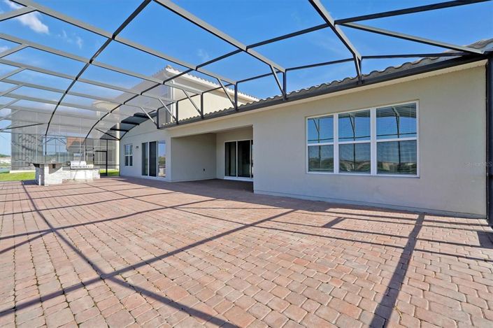 Image No.42-5 Bed House for sale