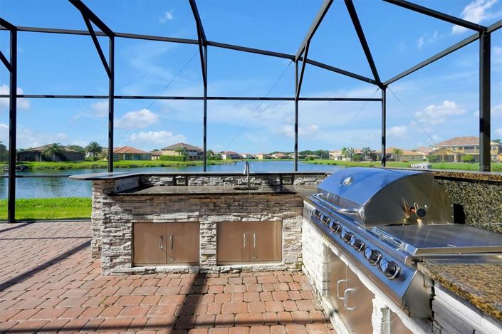 Image No.44-5 Bed House for sale