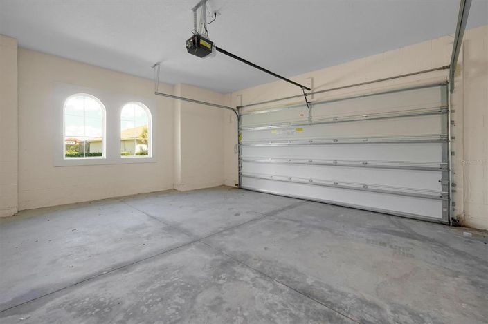 Image No.45-5 Bed House for sale