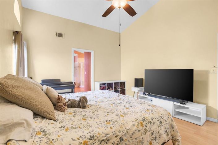 Image No.12-4 Bed House for sale