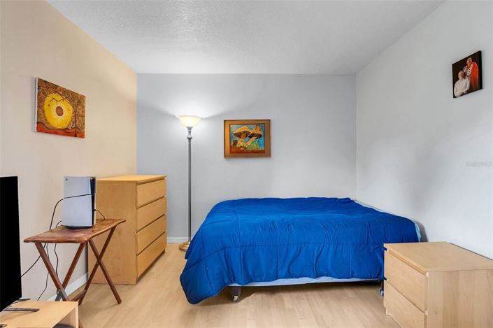 Image No.19-4 Bed House for sale