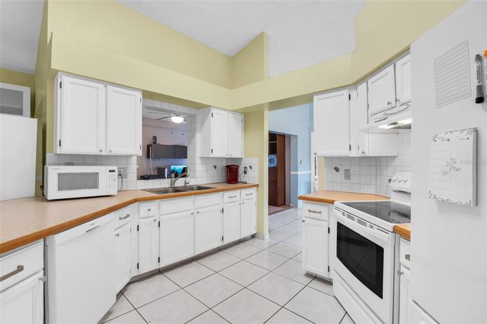 Image No.6-4 Bed House for sale