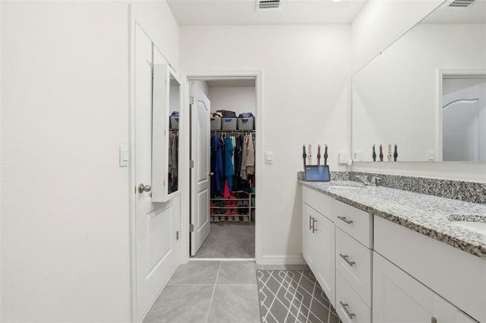 Image No.27-3 Bed Townhouse for sale