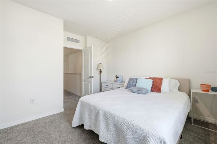 Image No.32-3 Bed Townhouse for sale