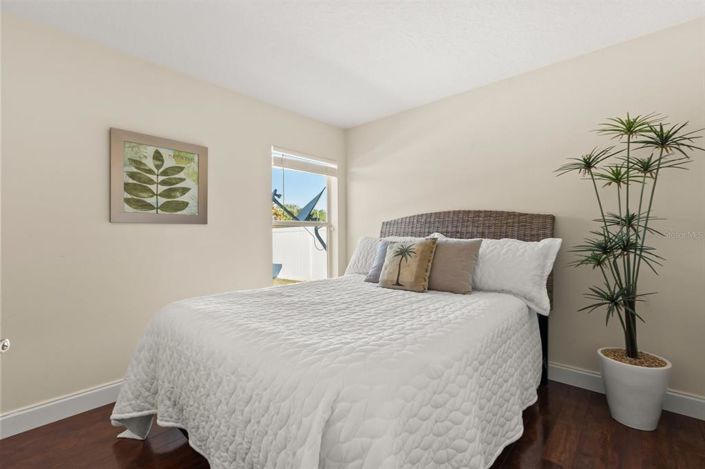 Image No.19-4 Bed House for sale