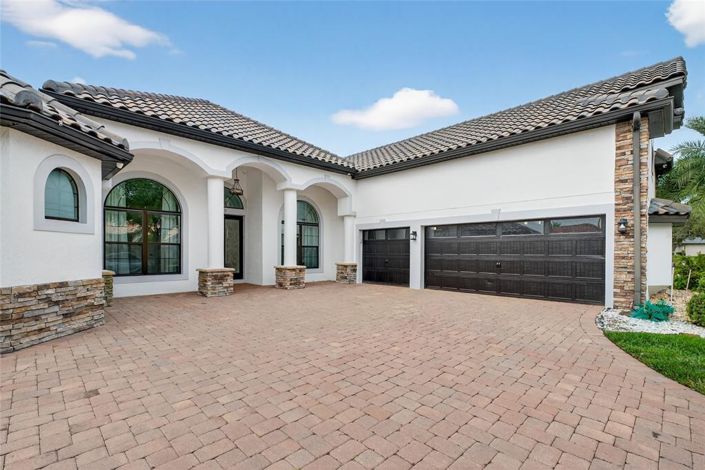 Image No.12-5 Bed House for sale