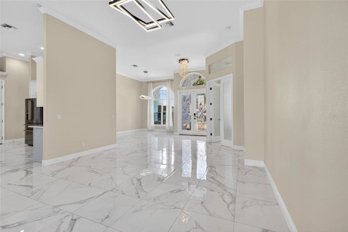 Image No.18-5 Bed House for sale