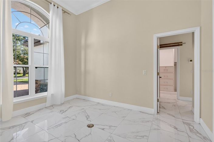 Image No.29-5 Bed House for sale