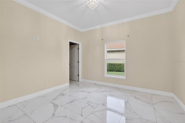 Image No.37-5 Bed House for sale