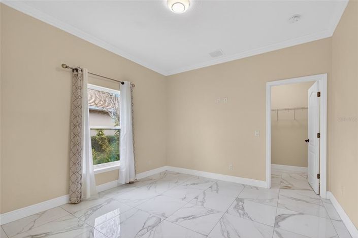 Image No.41-5 Bed House for sale