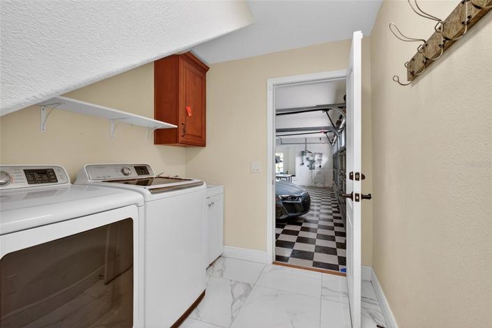 Image No.45-5 Bed House for sale