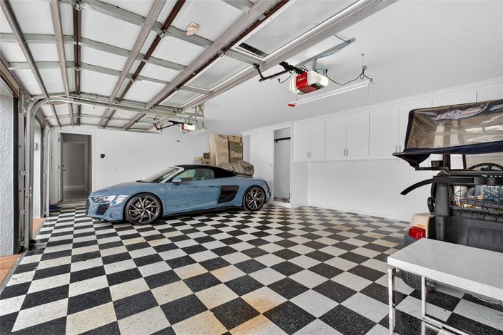 Image No.48-5 Bed House for sale