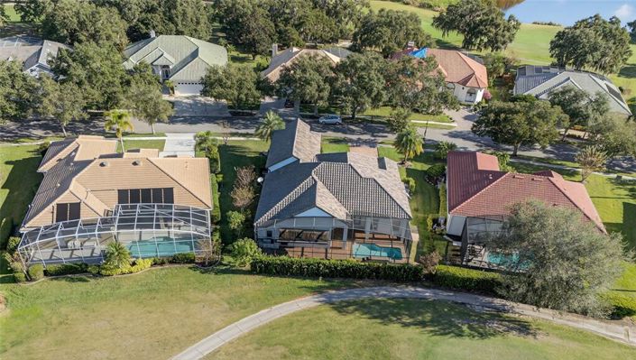 Image No.8-5 Bed House for sale