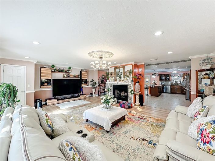 Image No.13-3 Bed House for sale