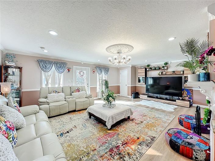 Image No.14-3 Bed House for sale