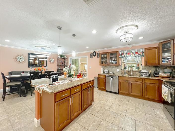 Image No.16-3 Bed House for sale