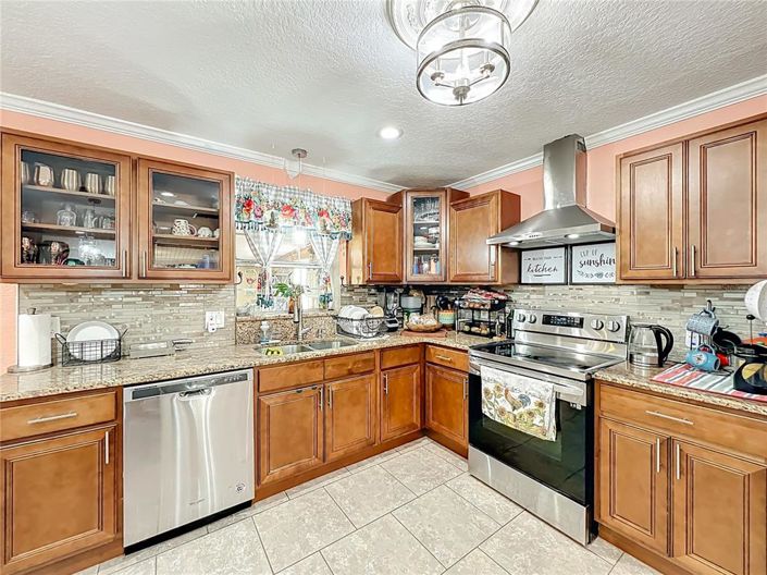 Image No.17-3 Bed House for sale