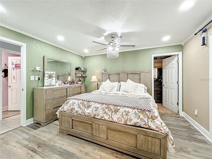 Image No.35-3 Bed House for sale