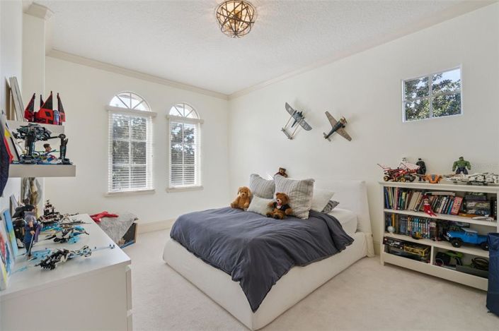 Image No.39-6 Bed House for sale