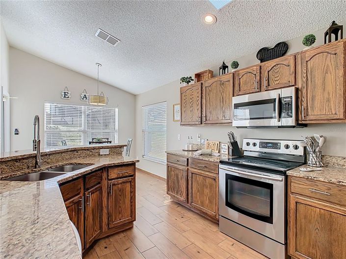 Image No.15-4 Bed House for sale