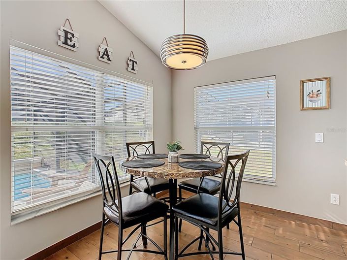 Image No.22-4 Bed House for sale