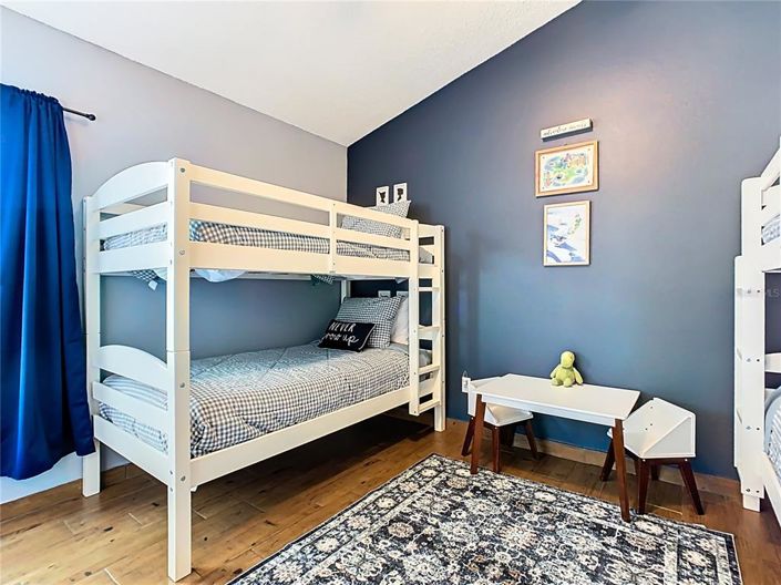 Image No.38-4 Bed House for sale