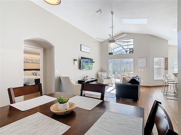 Image No.9-4 Bed House for sale