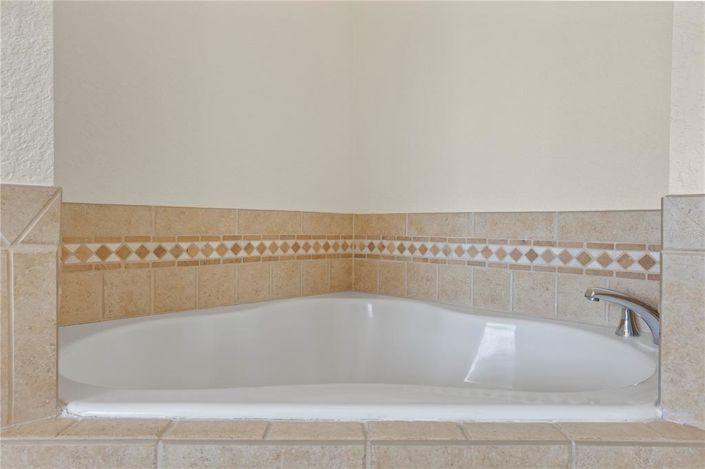 Image No.20-3 Bed Apartment for sale