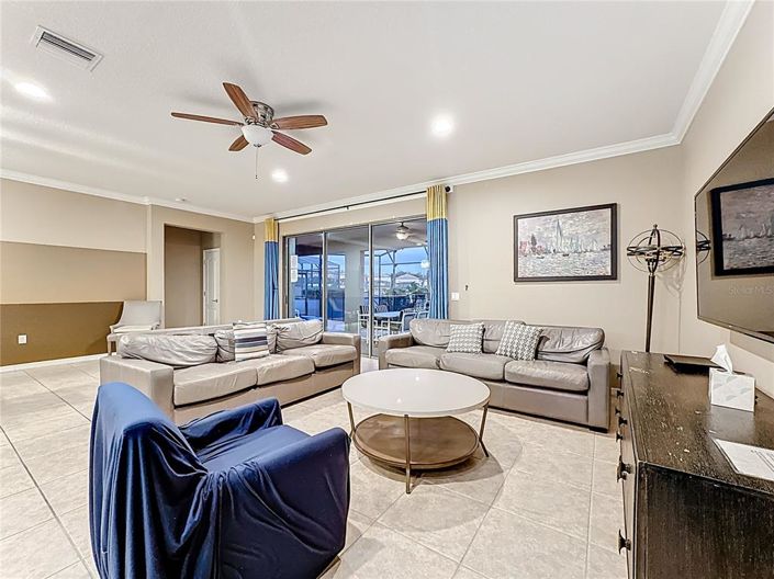 Image No.16-8 Bed House for sale