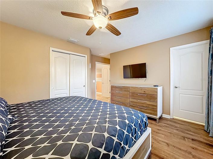 Image No.30-8 Bed House for sale