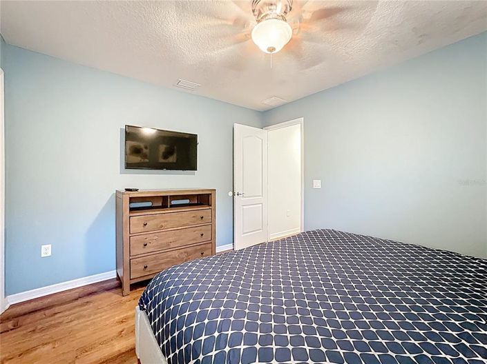 Image No.36-8 Bed House for sale